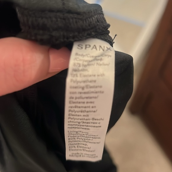 SPANX Black Faux Leather Camo Leggings Petite Length - Picture 6 of 6